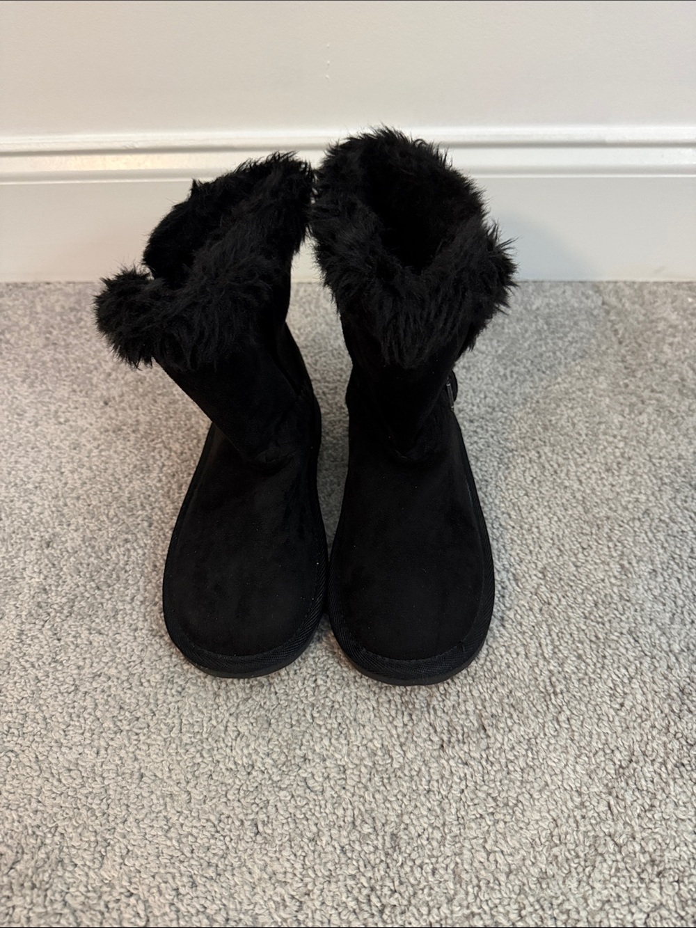 Gently worn The Children's Place Black Faux Fur girls Winter Boots